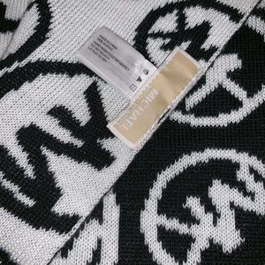 Michael Kors Reversible Scarf